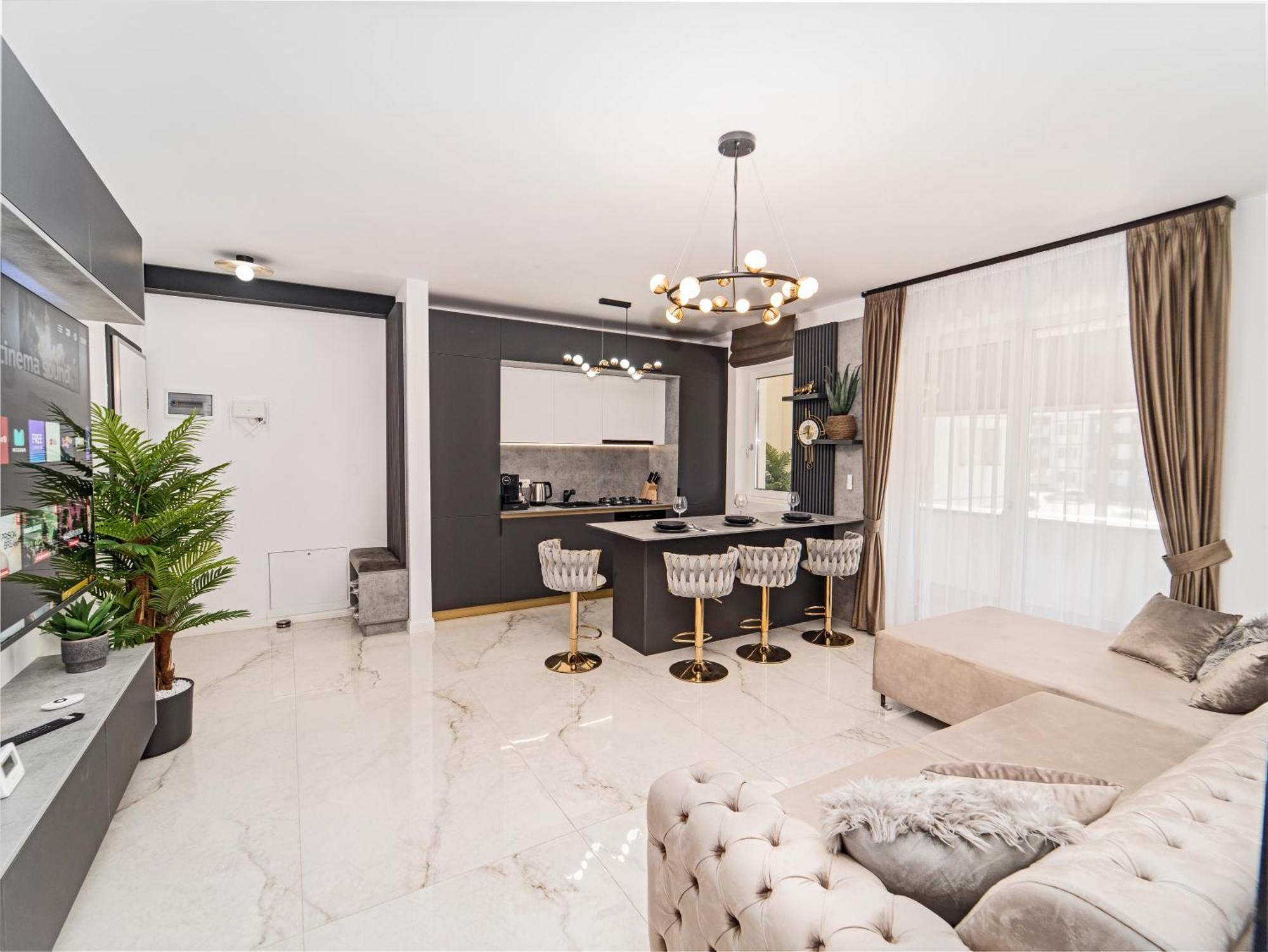 Fashion Stay-Valentino Apartment - By Openhouse Giroc ภายนอก รูปภาพ